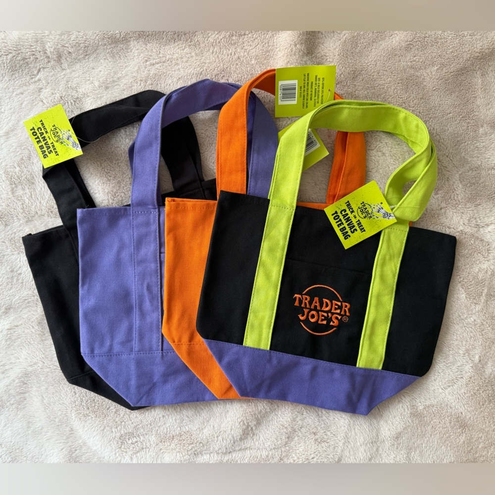 NWT (Set of 4) Trader Joe’s Halloween Mini Canvas… - image 13